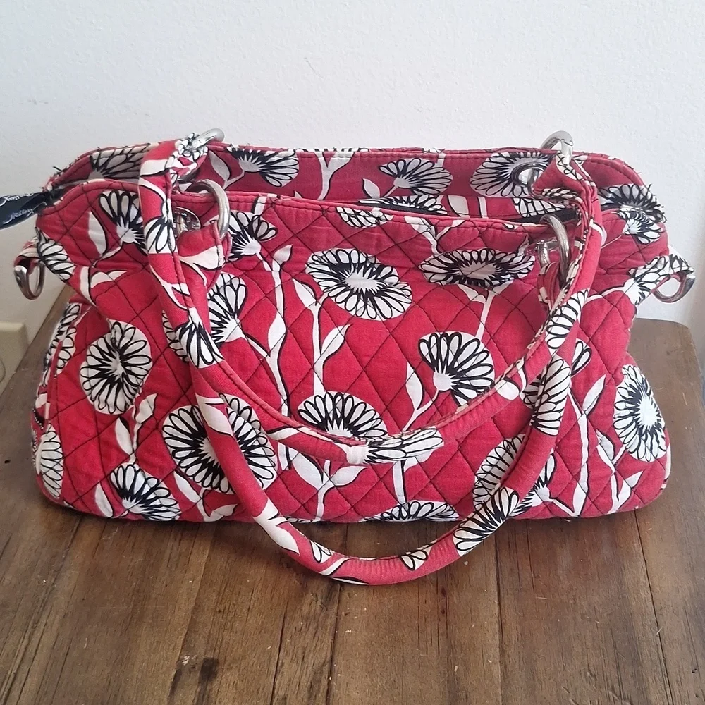 Vera Bradley Sophie Bag Deco Daisy Red White Black Floral Quilted Shoulder Bag